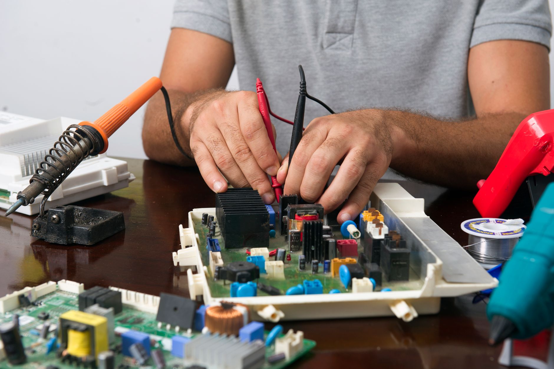 Réparation électroménager équipe à Fréjus